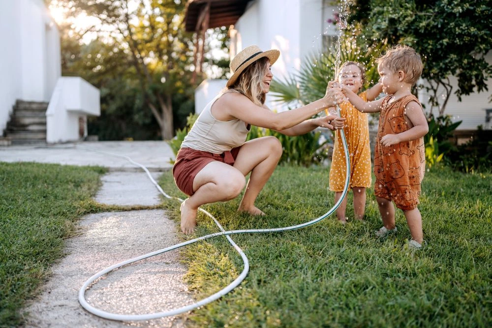 Explore the benefits of a summer nanny versus summer camp as you decide the best option for your family. Learn how each choice caters to different age ranges, activity customization, flexibility, and social interaction to ensure a fun and fulfilling summer for your kids!