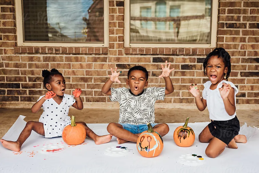 Ensure a safe and fun Halloween in St. Louis with our expert tips for costumes, trick-or-treating, and navigating the streets.